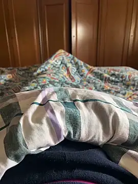 Stripchat2008 online show from December 2025 01:13:02 PM