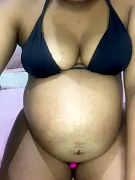 Snapshot of Mariaapimentinha chatting on December 2025 12:04:01 AM Mariaapimentinha online show from December 2025 12:04:01 AM