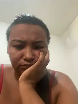 Mariaapimentinha online show from May 2026 12:54:01 PM