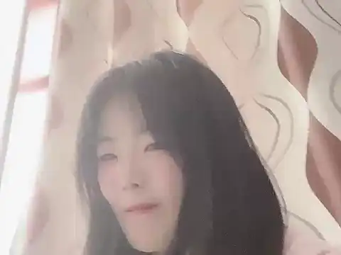 Snapshot of Koi-Serenac chatting on February 2025 01:57:01 AM Koi-Serenac online show from February 2025 01:57:01 AM