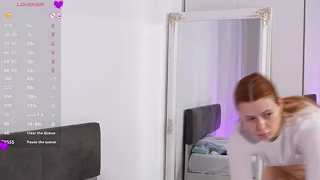 uhlala   online show from April 2026 03:52:02 AM