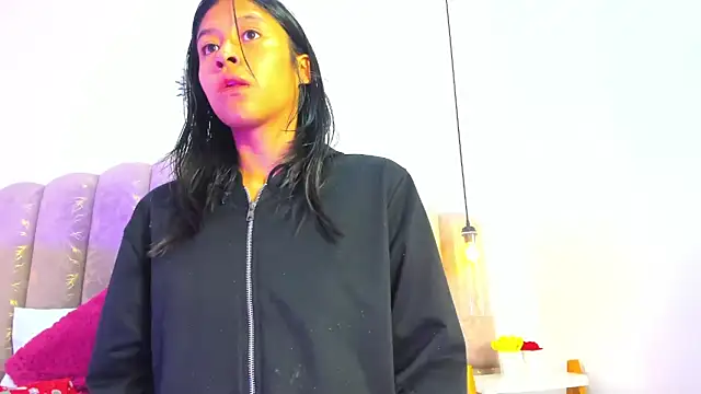 nayara macherano online show from December 2025 11:23:02 AM