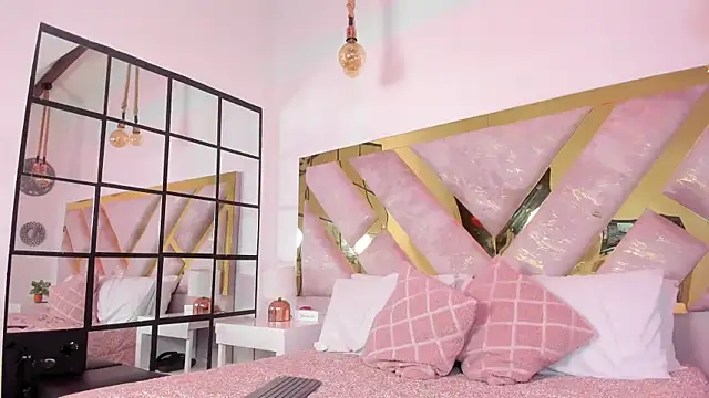 nayara macherano online show from November 2025 10:41:02 PM