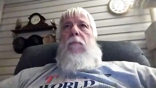 Snapshot of Futura_intx chatting on February 2026 01:16:02 AM Futura intx online show from February 2026 01:16:02 AM