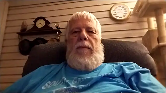 Snapshot of Futura_intx chatting on February 2026 02:22:02 AM Futura intx online show from February 2026 02:22:02 AM