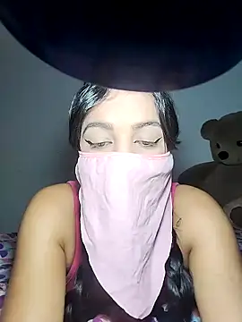 lucianamorales online show from March 2025 08:09:01 PM