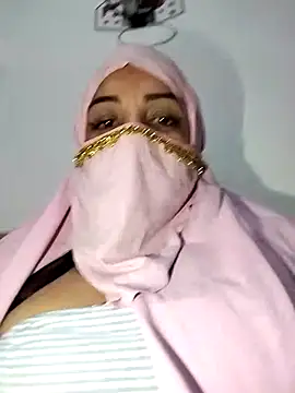 lucianamorales online show from February 2025 05:55:02 AM