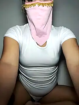 lucianamorales online show from January 2025 11:29:01 PM