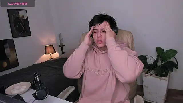 Thom Ohtani online show from November 2025 02:48:02 AM