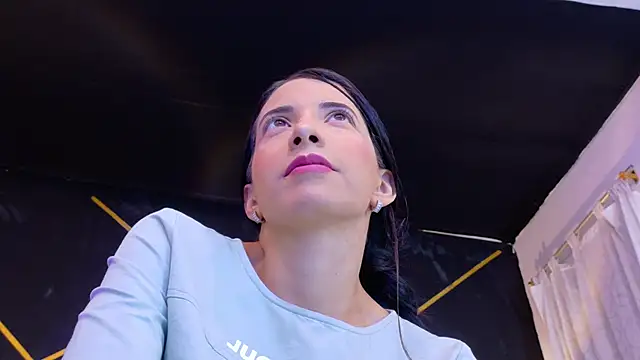 amabel zambrano online show from April 2026 11:22:02 AM