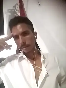 MagrinhoSaradoo online show from February 2025 09:48:01 PM