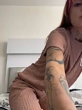 Izy cute  online show from July 2026 10:39:02 PM