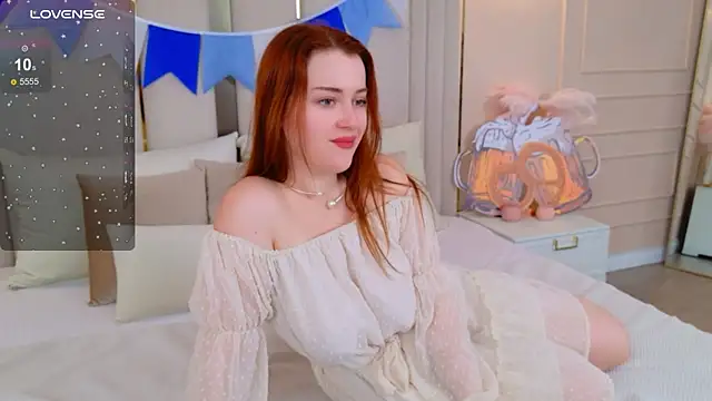 Snapshot of EllieGarson chatting on September 2025 05:09:02 PM EllieGarson online show from September 2025 05:09:02 PM