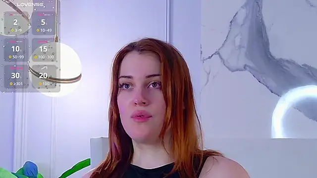 Snapshot of EllieGarson chatting on June 2026 06:14:02 PM EllieGarson online show from June 2026 06:14:02 PM