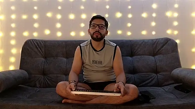 Snapshot of Dante_Bones chatting on March 2025 11:06:01 PM Dante Bones online show from March 2025 11:06:01 PM