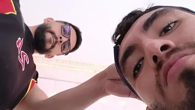 Snapshot of Dante_Bones chatting on October 2025 02:40:02 PM Dante Bones online show from October 2025 02:40:02 PM