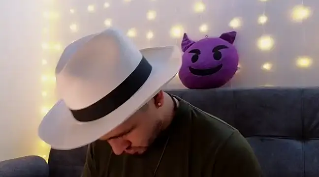 Snapshot of Dante_Bones chatting on February 2025 01:25:01 AM Dante Bones online show from February 2025 01:25:01 AM