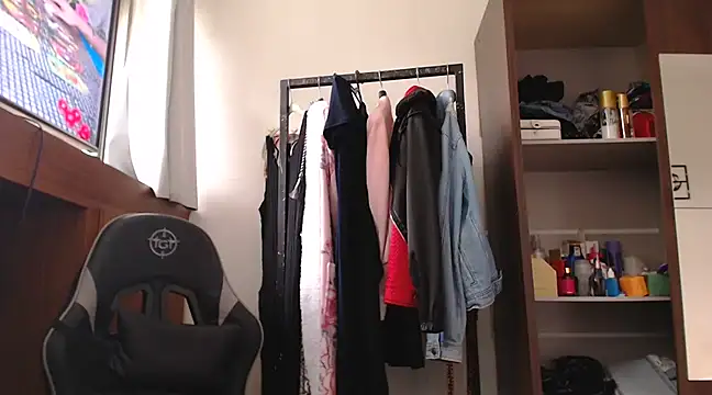 loirascorpio online show from February 2025 04:03:01 PM