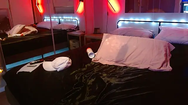 Snapshot of FoxxMiky7447 chatting on June 2026 08:45:02 AM FoxxMiky7447 online show from June 2026 08:45:02 AM