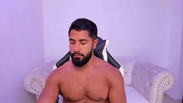 Santiago huntt online show from December 2025 12:54:01 PM