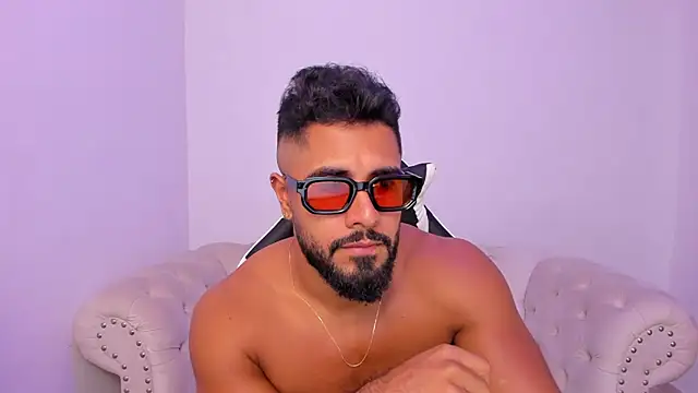 Santiago huntt online show from March 2026 09:40:01 PM