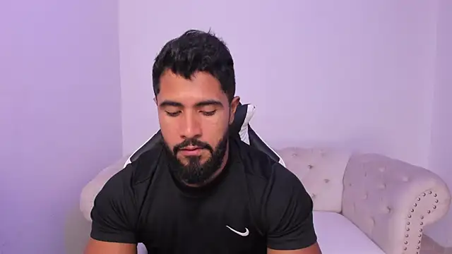 Santiago huntt online show from February 2026 08:40:01 PM