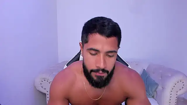 Santiago huntt online show from November 2025 09:20:02 PM