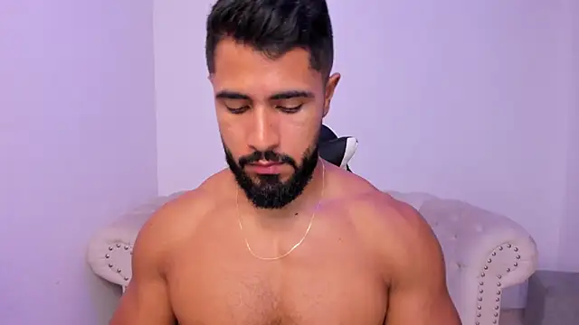 Santiago huntt online show from February 2026 08:31:01 PM