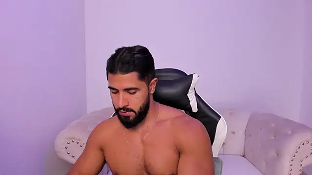 Santiago huntt online show from February 2026 07:03:02 PM