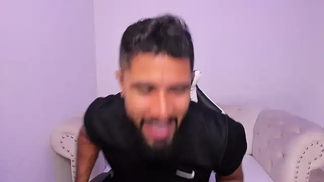 Santiago huntt online show from February 2026 08:21:01 PM