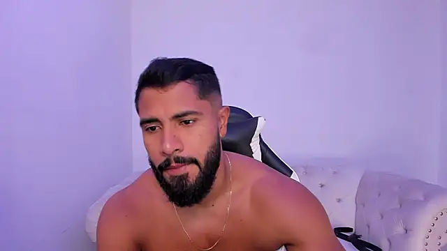 Santiago huntt online show from November 2025 01:22:01 PM