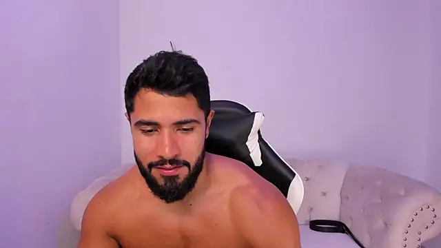 Santiago huntt online show from February 2026 09:56:02 PM