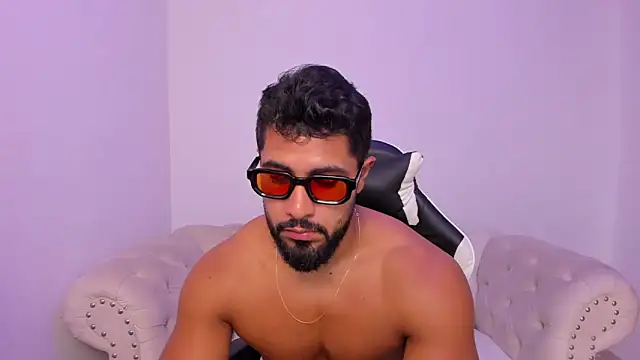 Santiago huntt online show from March 2026 01:28:01 PM