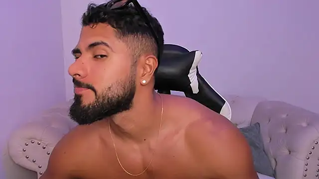 Santiago huntt online show from March 2026 08:07:01 PM