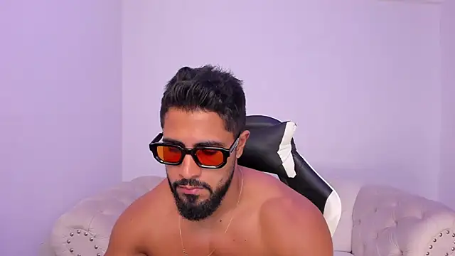 Santiago huntt online show from March 2026 09:20:02 PM