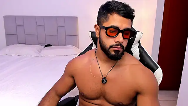 Santiago huntt online show from April 2026 09:43:02 PM