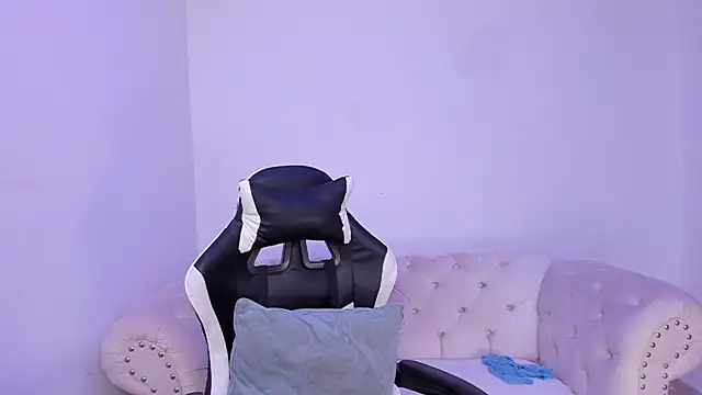 Santiago huntt online show from November 2025 12:59:03 PM