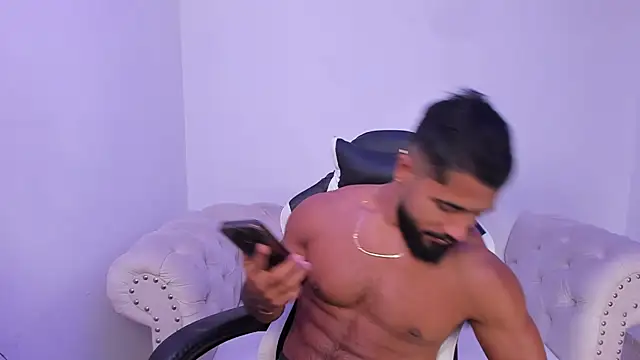 Santiago huntt online show from December 2025 12:29:01 PM