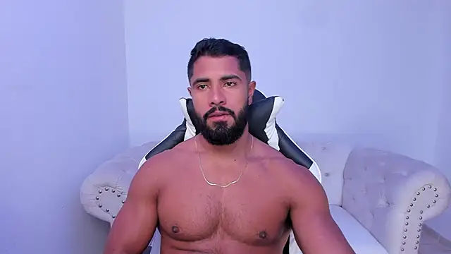 Santiago huntt online show from December 2025 01:45:01 PM