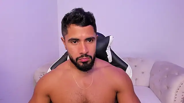 Santiago huntt online show from February 2026 08:52:01 PM