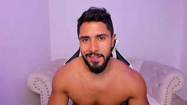 Santiago huntt online show from March 2026 08:57:01 PM