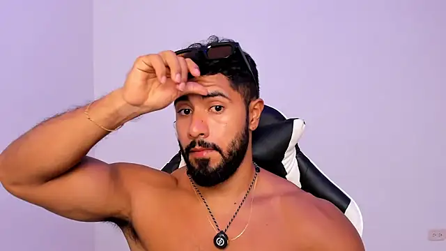 Santiago huntt online show from April 2026 08:54:02 PM