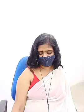 Snapshot of Lucky-Deepthi chatting on March 2025 09:59:01 PM Lucky-Deepthi online show from March 2025 09:59:01 PM