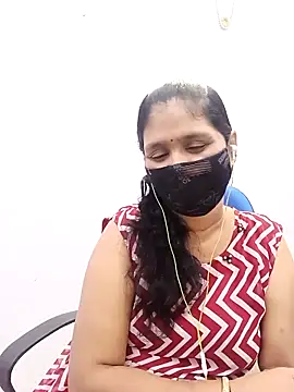 Snapshot of Lucky-Deepthi chatting on February 2025 04:58:02 PM Lucky-Deepthi online show from February 2025 04:58:02 PM