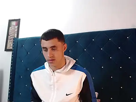 Cris steban1 online show from February 2026 10:09:02 PM