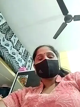 Snapshot of priyancyfun chatting on December 2025 05:17:02 PM priyancyfun online show from December 2025 05:17:02 PM