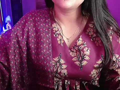 Snapshot of Mitikaa chatting on September 2025 02:35:01 PM Mitikaa online show from September 2025 02:35:01 PM