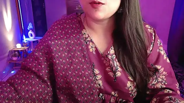 Snapshot of Mitikaa chatting on October 2025 03:14:02 PM Mitikaa online show from October 2025 03:14:02 PM
