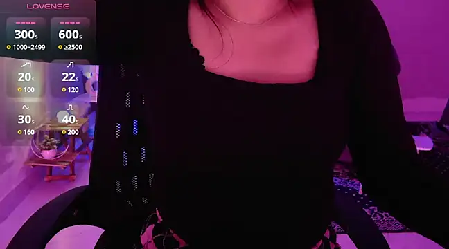 Snapshot of Mitikaa chatting on March 2025 01:37:01 PM Mitikaa online show from March 2025 01:37:01 PM