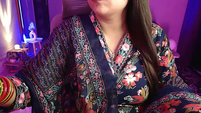 Snapshot of Mitikaa chatting on October 2025 04:51:01 PM Mitikaa online show from October 2025 04:51:01 PM